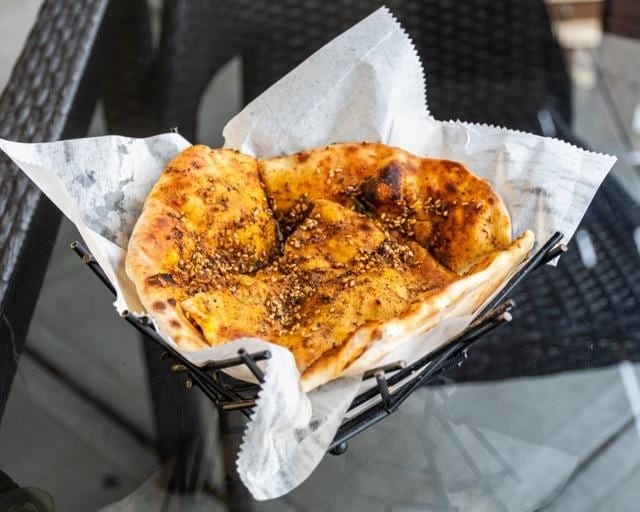 Zatar Naan + Taztzaiki.