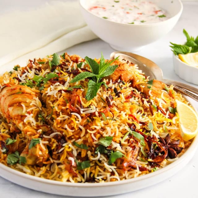CHICKEN DUM BIRYANI.
