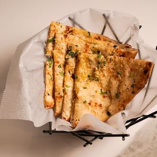 Garlic Cheese Naan(NF)