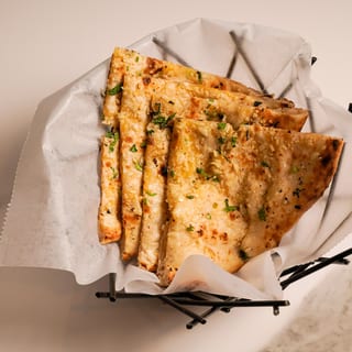 Garlic Cheese Naan